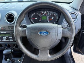 Ford Fusion 1.6 Zetec 5dr