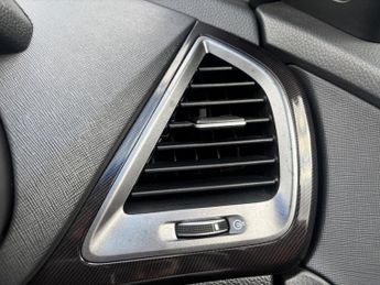 Hyundai Santa Fe 2.2 CRDi Style Auto 4WD Euro 5 5dr (5 seat)