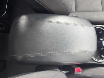 Hyundai Santa Fe 2.2 CRDi Style Auto 4WD Euro 5 5dr (5 seat)