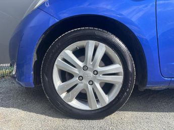 Honda Jazz 1.4 i-VTEC ES Plus CVT Euro 5 5dr
