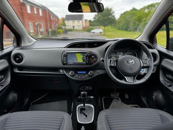 Toyota Yaris 1.5 VVT-h Icon Tech E-CVT Euro 6 (s/s) 5dr