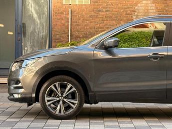 Nissan Qashqai 1.2 DIG-T N-Connecta Euro 6 (s/s) 5dr