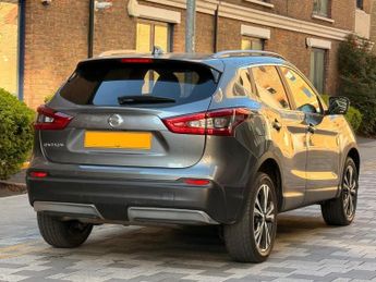 Nissan Qashqai 1.2 DIG-T N-Connecta Euro 6 (s/s) 5dr