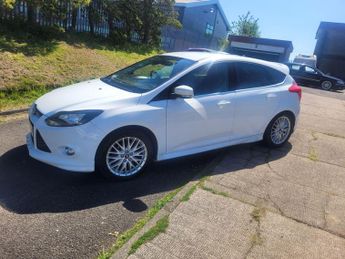 Ford Focus 1.0T EcoBoost Zetec S Euro 5 (s/s) 5dr