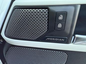 Land Rover Defender 110 3.0 D250 MHEV HSE Auto 4WD Euro 6 (s/s) 5dr