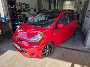 Toyota AYGO 1.0 VVT-i Move Euro 5 5dr