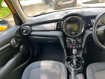 MINI Hatch 1.5 Cooper D Auto Euro 6 (s/s) 5dr