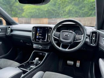 Volvo XC40 1.5h T5 Twin Engine Recharge 10.7kWh R-Design Auto Euro 6 (s/s) 