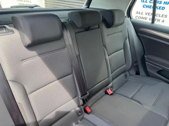 Volkswagen e-Golf 35.8kWh e-Golf Auto 5dr