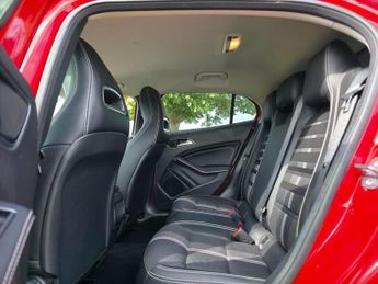 Mercedes-Benz GLA 1.6 GLA180 Urban Edition 7G-DCT Euro 6 (s/s) 5dr