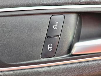 Mercedes-Benz GLA 1.6 GLA180 Urban Edition 7G-DCT Euro 6 (s/s) 5dr