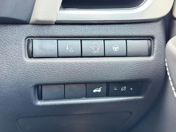 Nissan Qashqai 1.3 DIG-T MHEV Tekna XTRON Euro 6 (s/s) 5dr