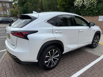 Lexus NX 2.5 300h F Sport E-CVT 4WD Euro 6 (s/s) 5dr