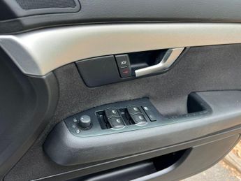 Audi A4 2.0 TDI S line CVT 4dr