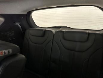 Hyundai Santa Fe 2.2 CRDi Premium SE Auto 4WD Euro 6 (s/s) 5dr 7 Seat