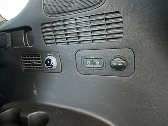 Hyundai Santa Fe 2.2 CRDi Premium SE Auto 4WD Euro 6 (s/s) 5dr 7 Seat