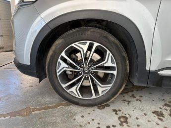 Hyundai Santa Fe 2.2 CRDi Premium SE Auto 4WD Euro 6 (s/s) 5dr 7 Seat