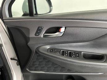 Hyundai Santa Fe 2.2 CRDi Premium SE Auto 4WD Euro 6 (s/s) 5dr 7 Seat