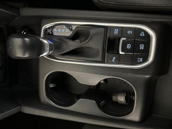 Hyundai Santa Fe 2.2 CRDi Premium SE Auto 4WD Euro 6 (s/s) 5dr 7 Seat