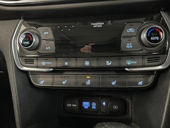 Hyundai Santa Fe 2.2 CRDi Premium SE Auto 4WD Euro 6 (s/s) 5dr 7 Seat