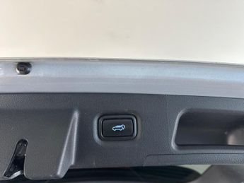 Hyundai Santa Fe 2.2 CRDi Premium SE Auto 4WD Euro 6 (s/s) 5dr 7 Seat