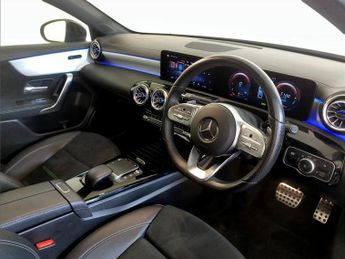 Mercedes-Benz A Class 1.3 A250e 15.6kWh AMG Line Edition (Premium) 8G-DCT Euro 6 (s/s)