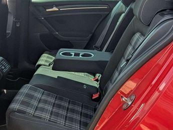 VOLKSWAGEN GOLF 2.0 Golf GTD Semi-Auto 5dr