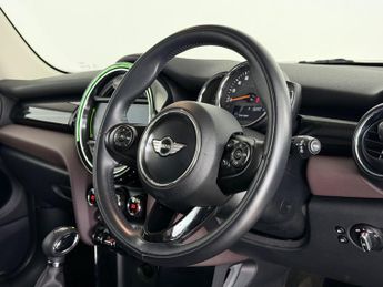 MINI Hatch 1.5 Cooper Auto Euro 6 (s/s) 3dr