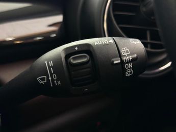 MINI Hatch 1.5 Cooper Auto Euro 6 (s/s) 3dr