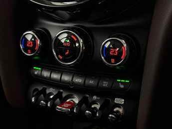 MINI Hatch 1.5 Cooper Auto Euro 6 (s/s) 3dr