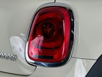 MINI Hatch 1.5 Cooper Auto Euro 6 (s/s) 3dr