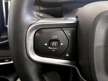 Volvo XC40 Recharge Twin 78kWh Pro Auto AWD 5dr