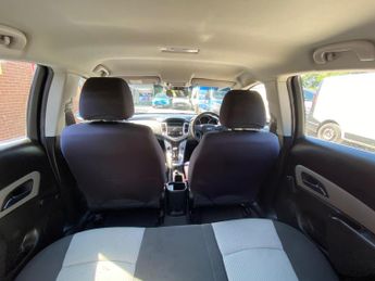 Chevrolet Cruze 1.6 LS Euro 5 5dr