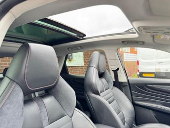 MG MG HS 1.5 T-GDI 16.6 kWh Exclusive Auto Euro 6 (s/s) 5dr