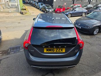 Volvo V60 Cross Country 2.4 D4 Lux Nav Auto AWD Euro 6 (s/s) 5dr