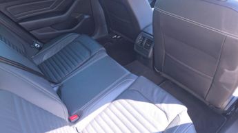 Volkswagen Passat 1.6 TDI SEL DSG Euro 6 (s/s) 4dr
