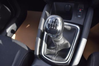 Nissan Qashqai 1.3 DIG-T Acenta Premium Euro 6 (s/s) 5dr