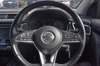 Nissan Qashqai 1.3 DIG-T Acenta Premium Euro 6 (s/s) 5dr