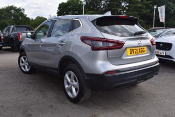 Nissan Qashqai 1.3 DIG-T Acenta Premium Euro 6 (s/s) 5dr