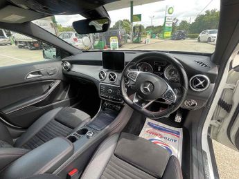 Mercedes-Benz GLA GLA 2.0 GLA250 AMG Line 7G-DCT 4MATIC Euro 6 (s/s) 5dr