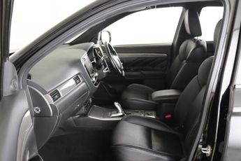 Mitsubishi Outlander 2.4h TwinMotor 13.8kWh Dynamic CVT 4WD Euro 6 (s/s) 5dr