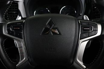 Mitsubishi Outlander 2.4h TwinMotor 13.8kWh Dynamic CVT 4WD Euro 6 (s/s) 5dr