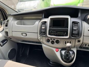 Renault Trafic 2.0 dCi SL27 Sport Crew Van QS6 L1 H1 4dr (Phase 3)