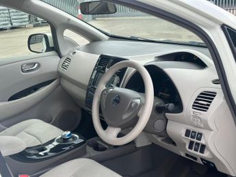 Nissan Leaf 24kWh Auto 5dr