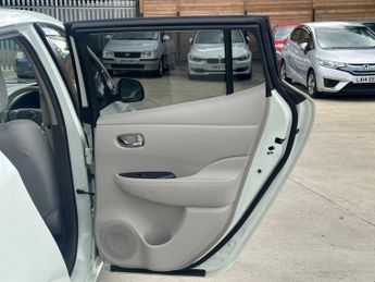 Nissan Leaf 24kWh Auto 5dr