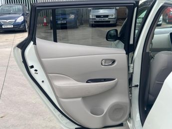 Nissan Leaf 24kWh Auto 5dr