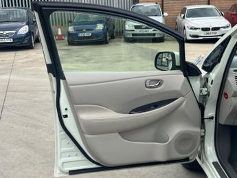 Nissan Leaf 24kWh Auto 5dr