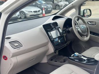 Nissan Leaf 24kWh Auto 5dr