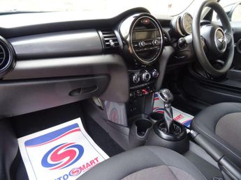 MINI Hatch 1.5 Cooper Auto Euro 6 (s/s) 3dr