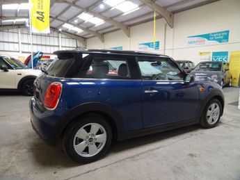 MINI Hatch 1.5 Cooper Auto Euro 6 (s/s) 3dr